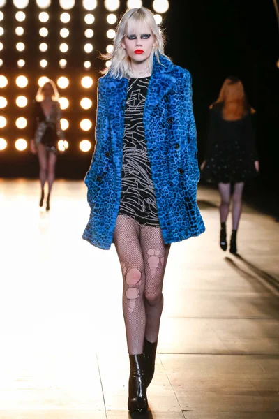 Look 39